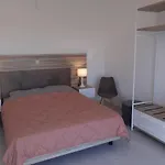 E Mare فيلة *