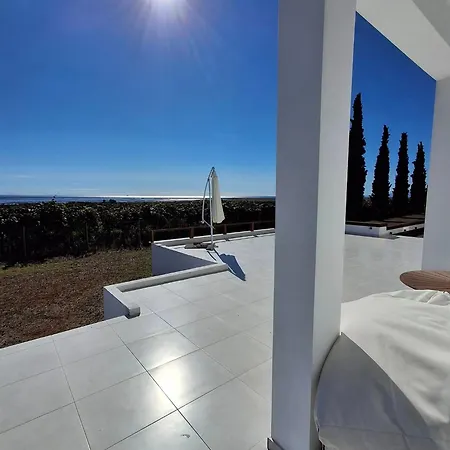E Mare Villa *
